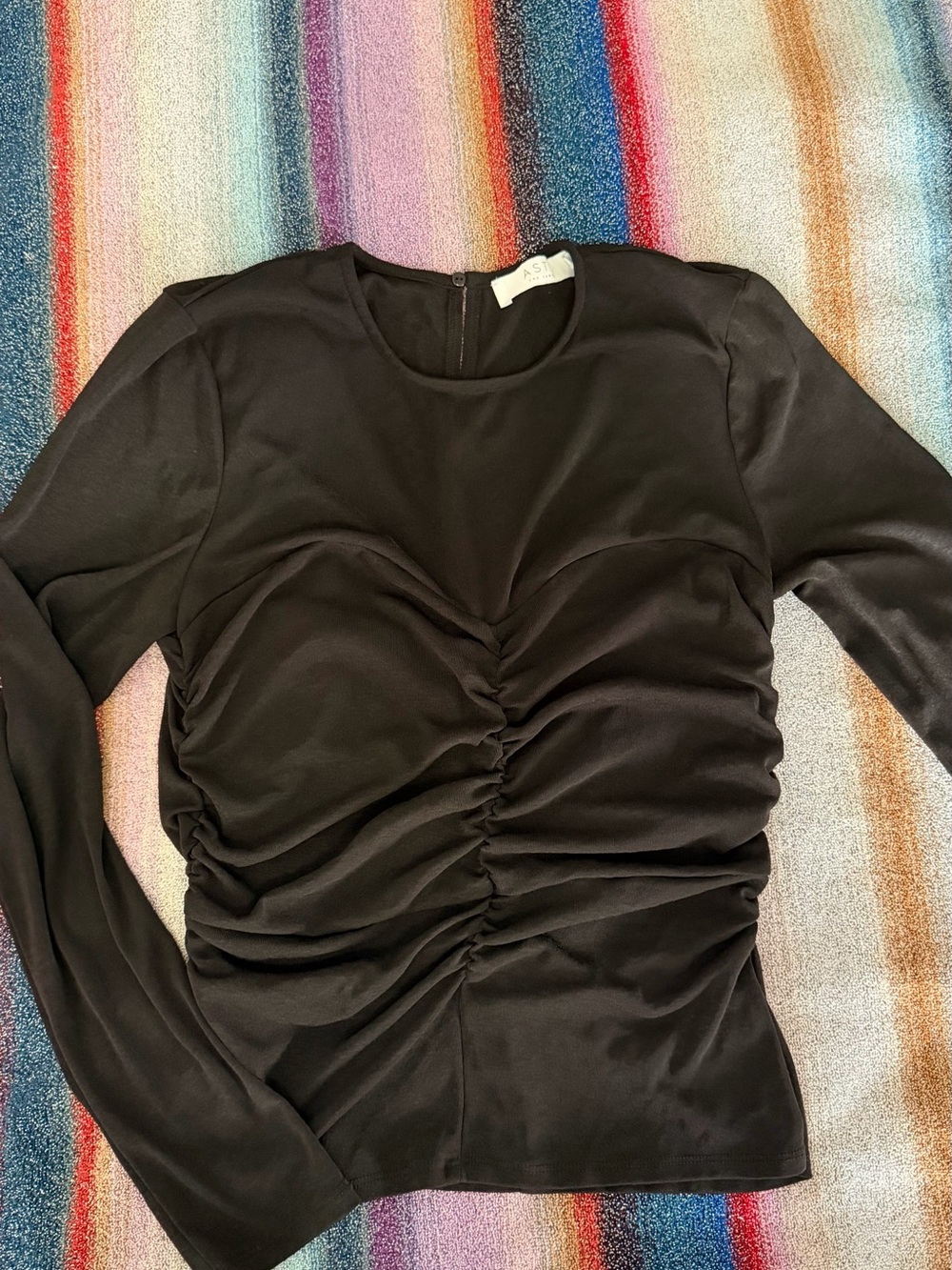 ASTR The Label Black Ruched Long-Sleeve Top